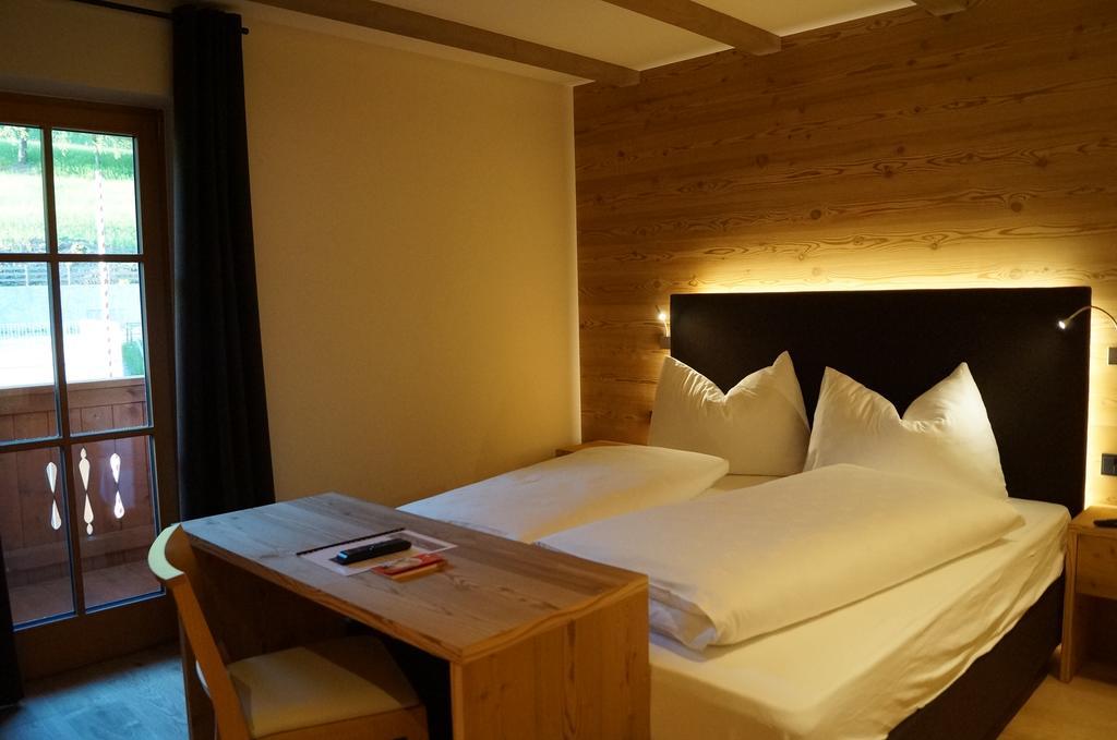 Hotel Laurin Tires Esterno foto