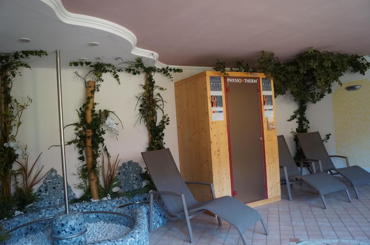Hotel Laurin Tires Esterno foto
