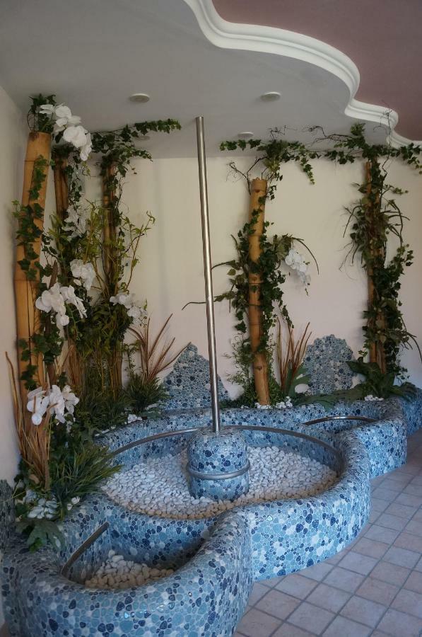 Hotel Laurin Tires Esterno foto